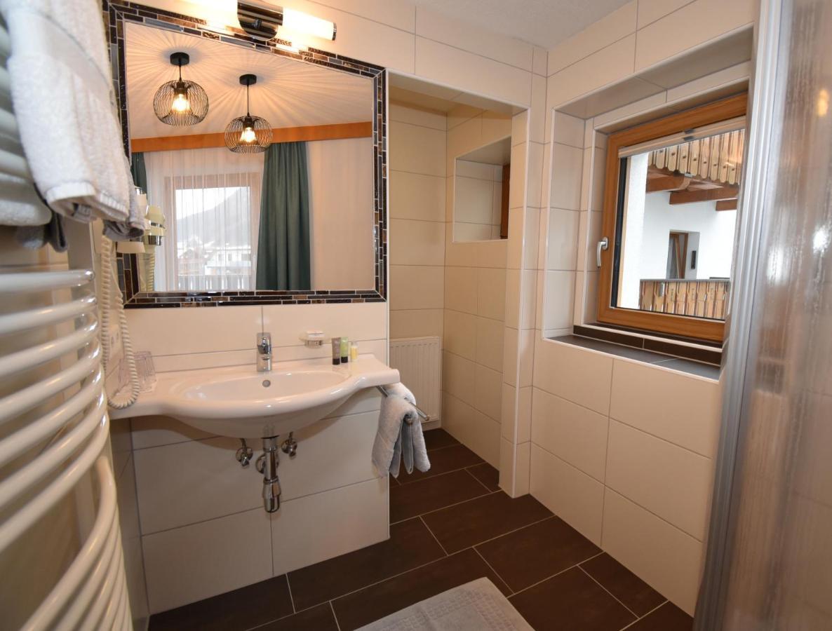 Haus Hubertus Lägenhet Galtür Exteriör bild