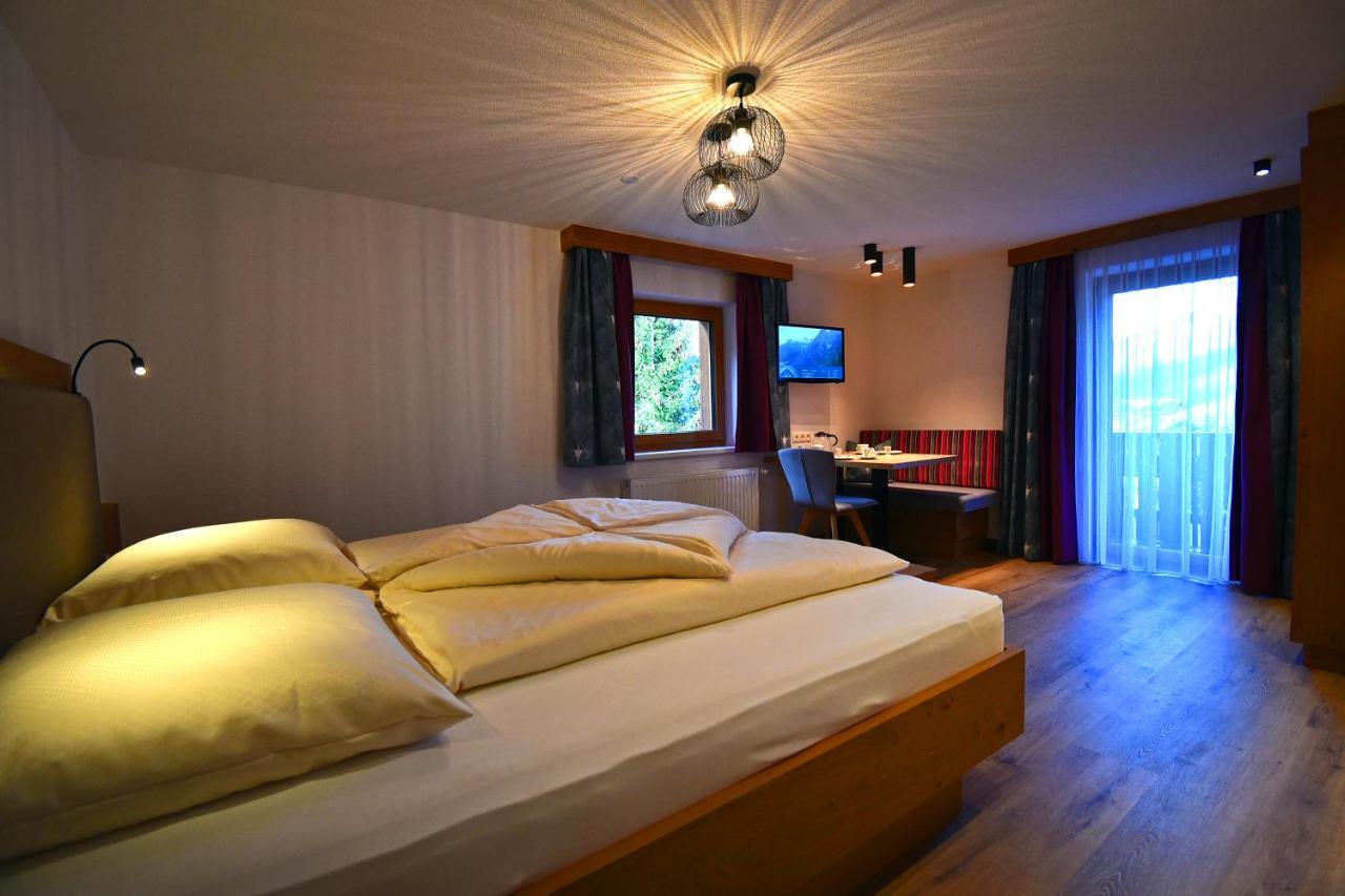 Haus Hubertus Lägenhet Galtür Exteriör bild