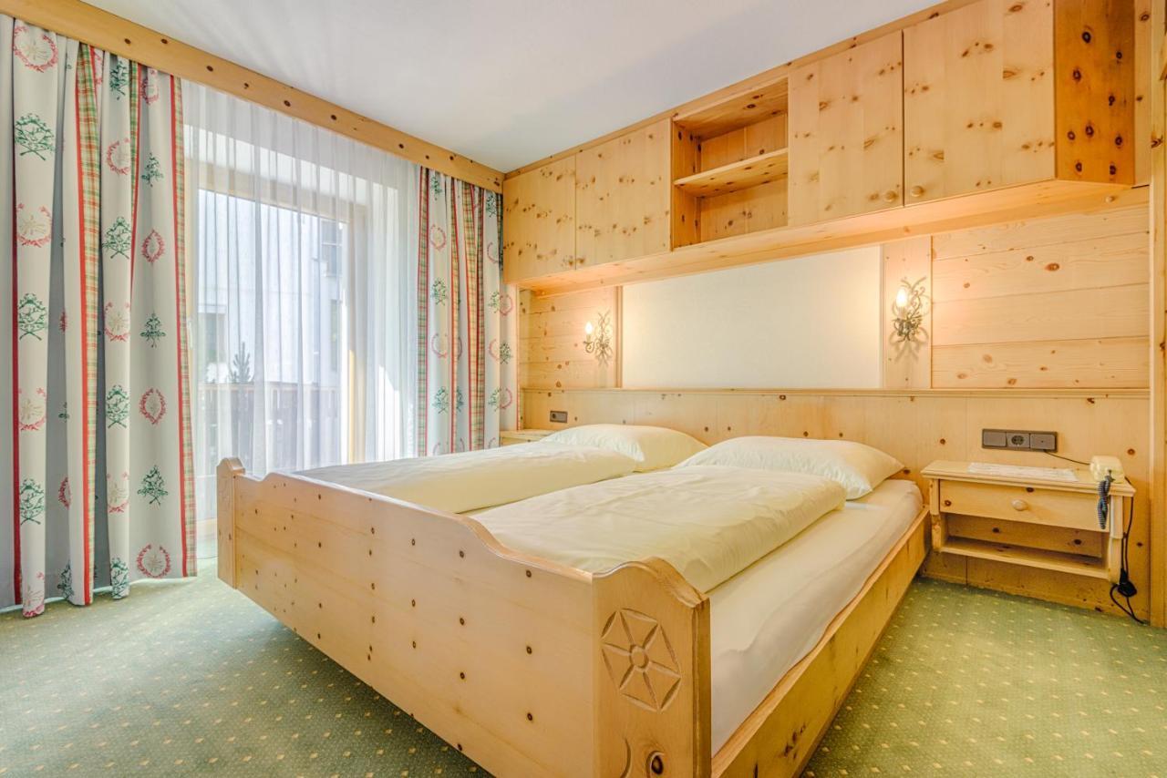 Haus Hubertus Lägenhet Galtür Exteriör bild